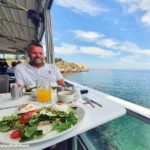Ezic Peanuts restaurant Kyrenia / Girne helt unike beliggenhet